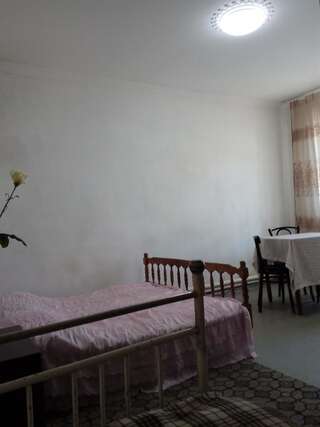 Дома для отпуска Homestay Gori Гори Двухместный номер с 1 кроватью, вид на парк-29